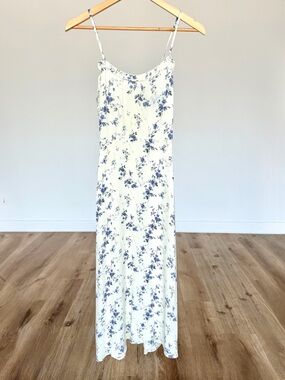 Reformation Cassandra  Blue Floral Smocked Back  Dress 100% Viscose Size 2 EUC